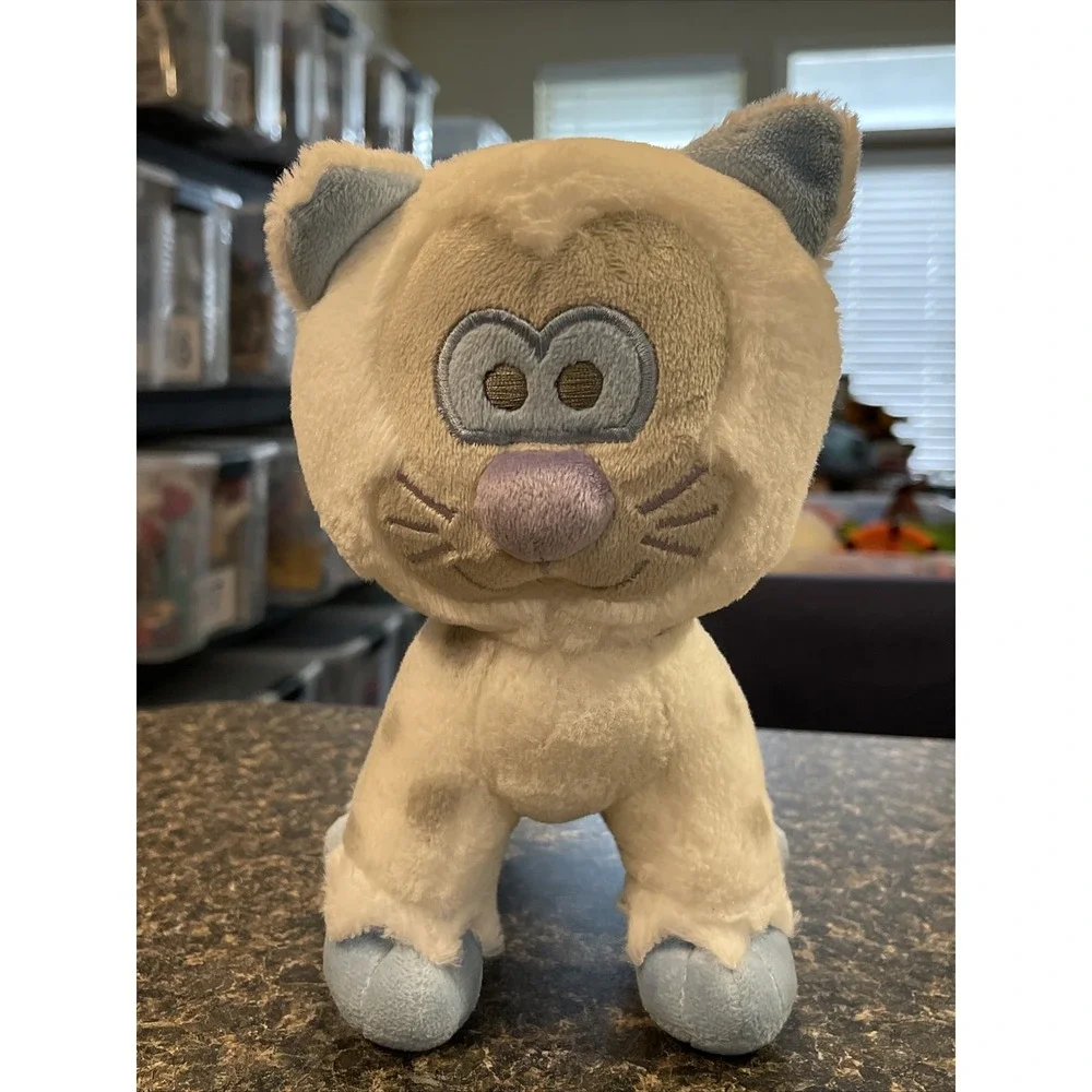 Disney Parks Expedition Everest‎ Yeti White Snow Leopard Cat Hidden Mickey Plush